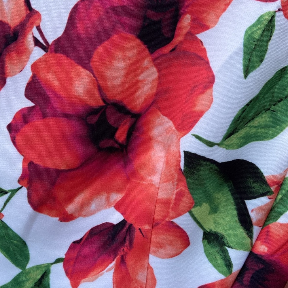 NWT Calvin Klein Floral Scuba Knit Sleeveless V-Neck Sheath Dress Women's Size 6 - Picture 13 of 13